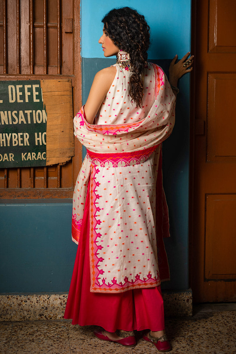 Atashi Gulabi