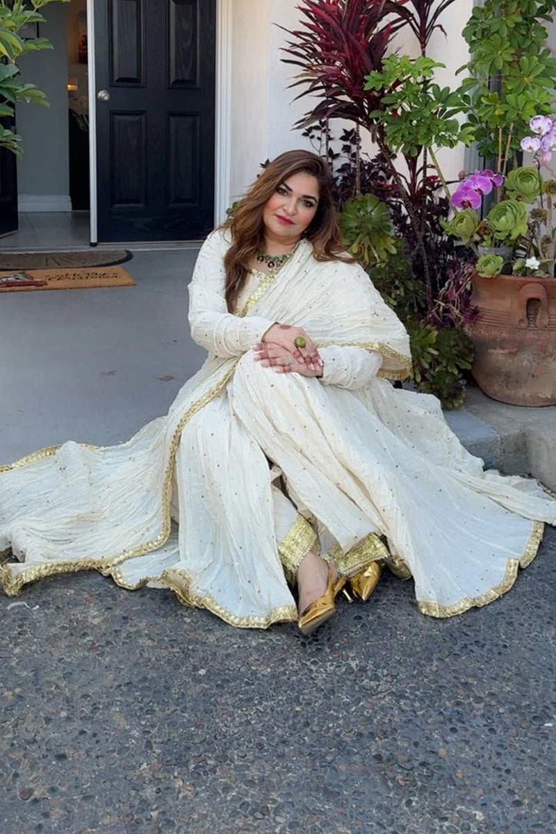 Mona J dressed in a customised PinkTree Peshwaz