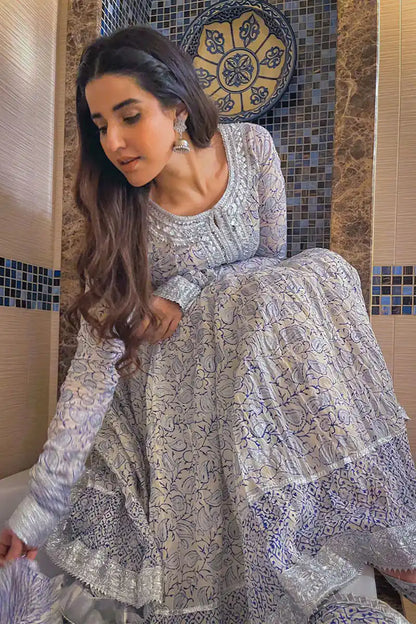 Aab-e-Rawaan - Silver And Blue Kurta by The Pink Tree Company, view 2