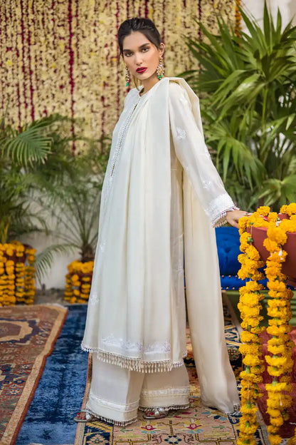 Sazaposh - Ivory White Kurta by The Pink Tree Company, view 2
