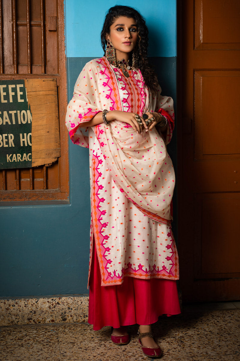 Atashi Gulabi