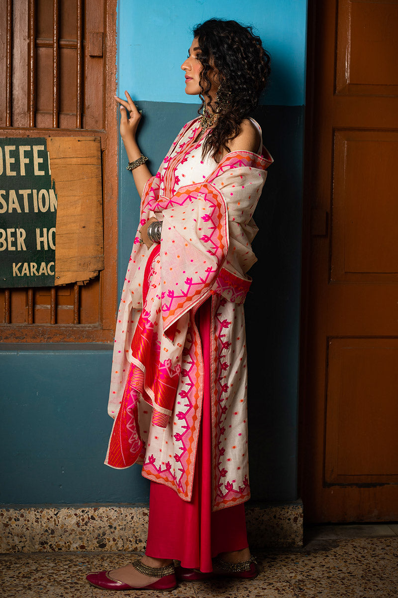Atashi Gulabi